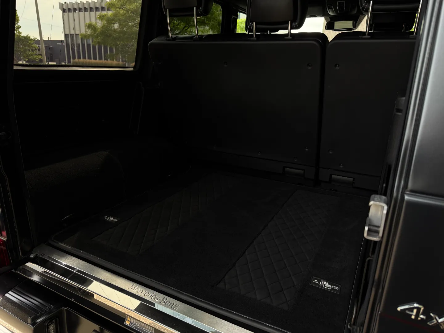 Mercedes Benz G550 4x4 Squared  — photo 38