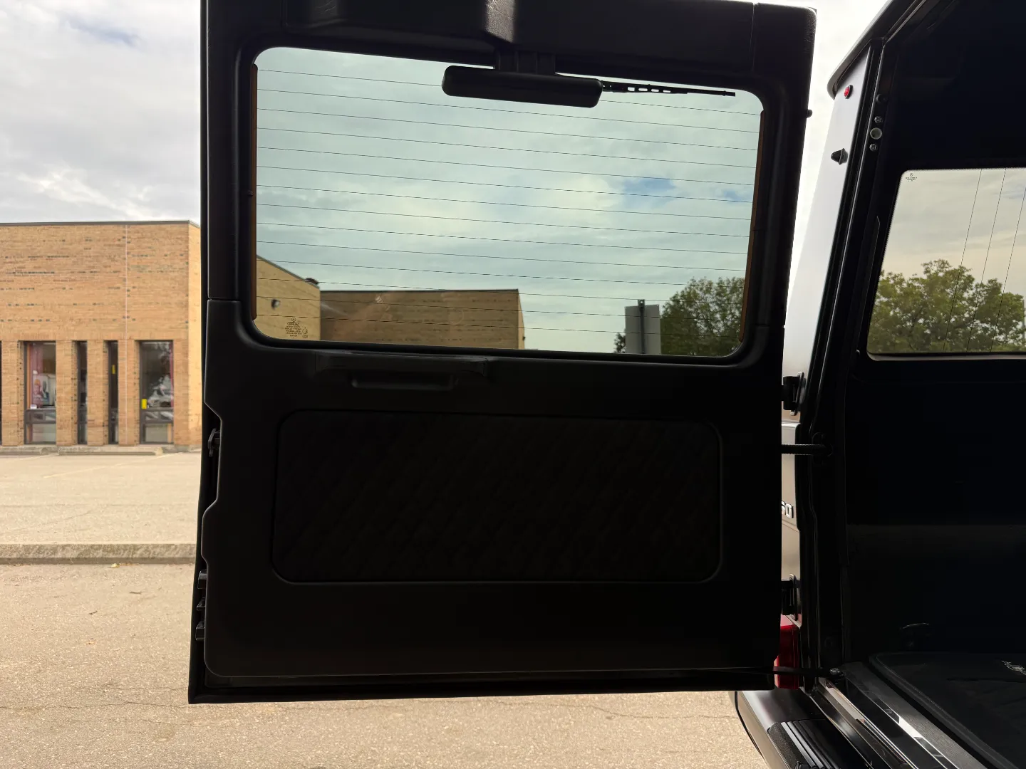 Mercedes Benz G550 4x4 Squared  — photo 42