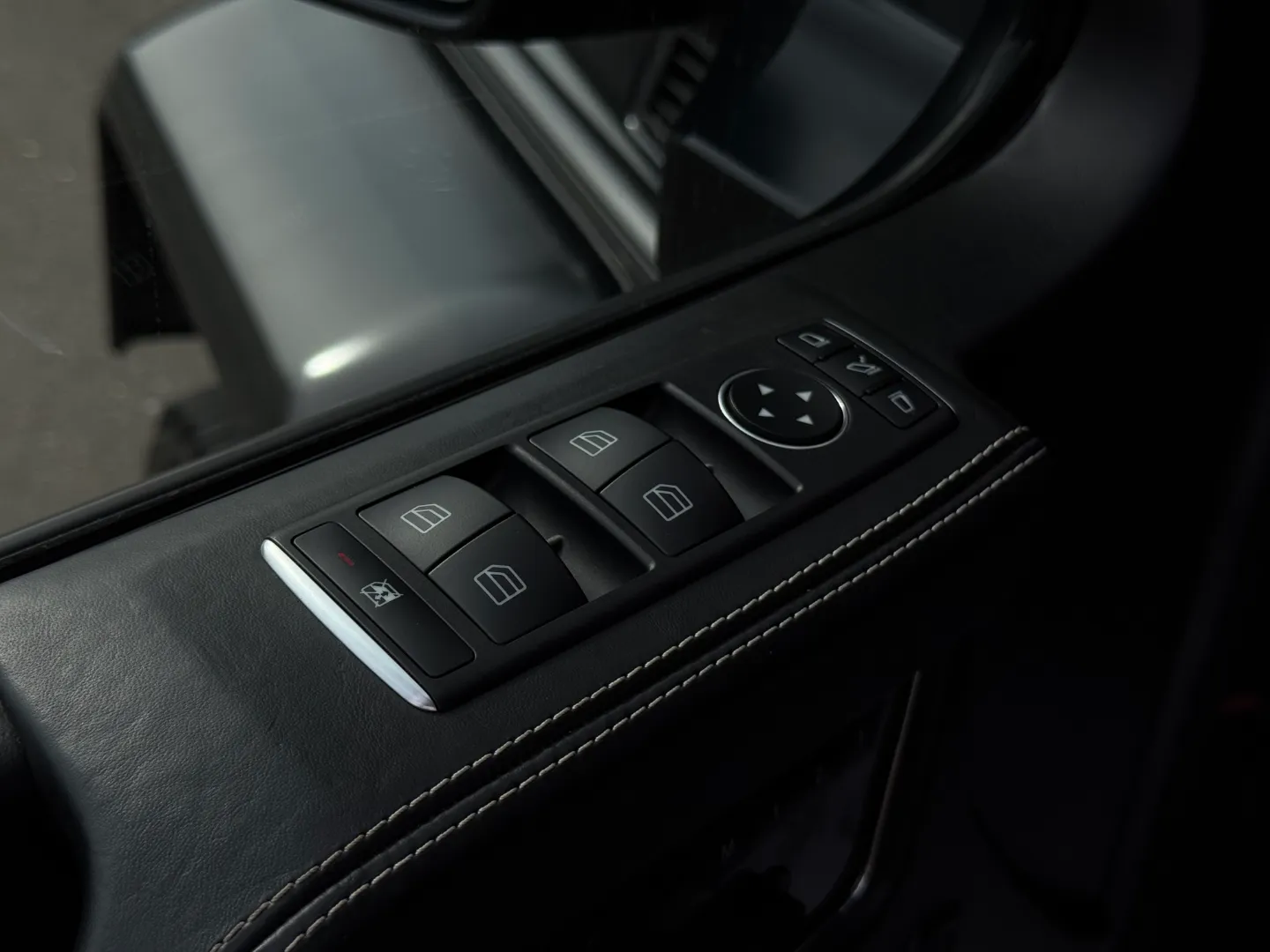 Mercedes Benz G550 4x4 Squared  — photo 54