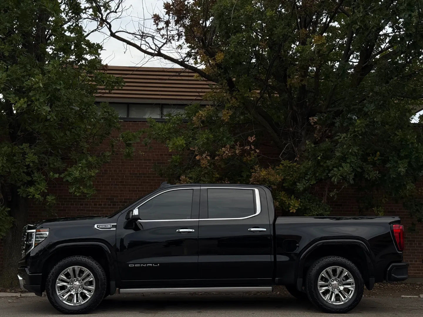 GMC Sierra 1500 Denali Crew — photo 12