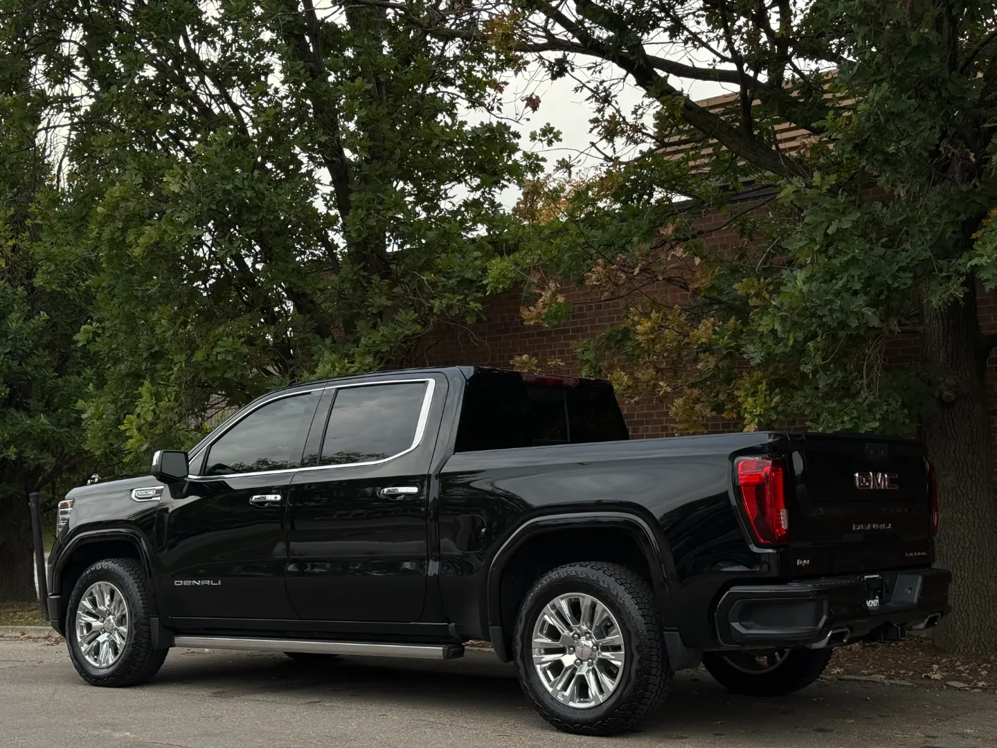 GMC Sierra 1500 Denali Crew — photo 21
