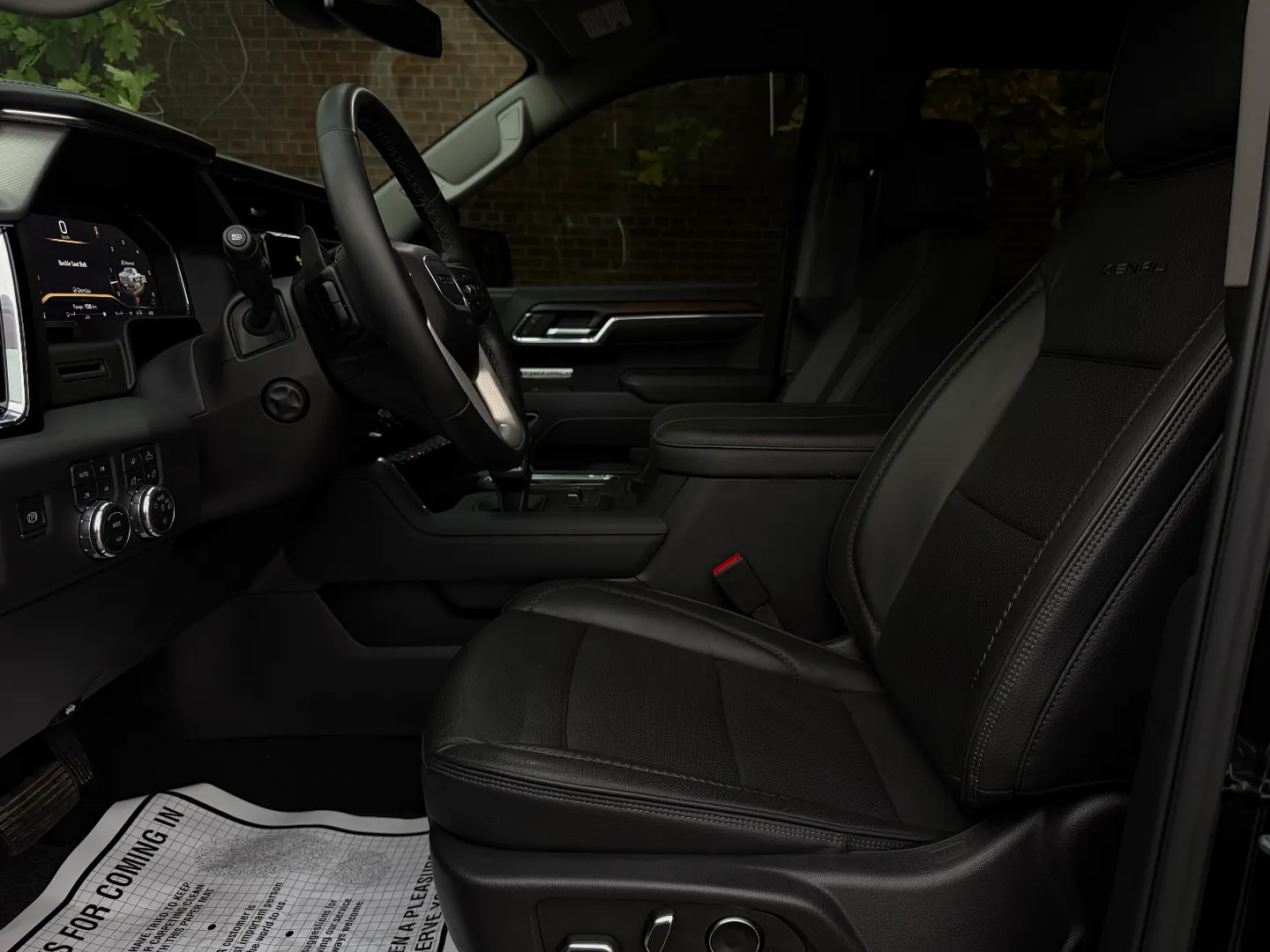GMC Sierra 1500 Denali Crew — photo 31