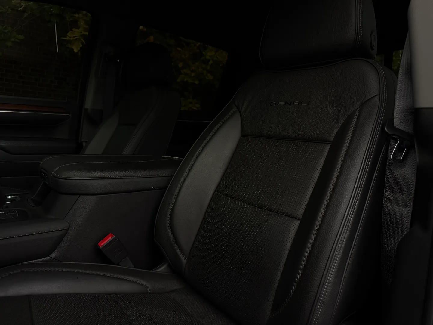 GMC Sierra 1500 Denali Crew — photo 32