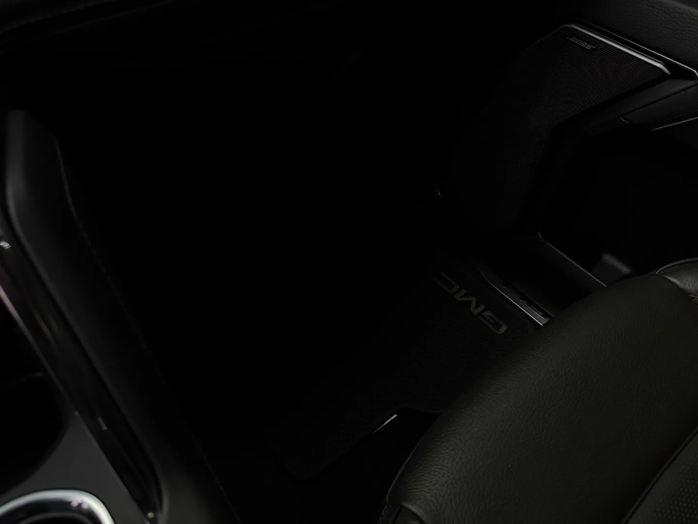 GMC Sierra 1500 Denali Crew — photo 47