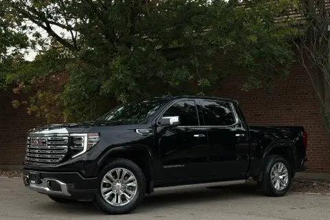 Cover image of 2025 GMC SIERRA