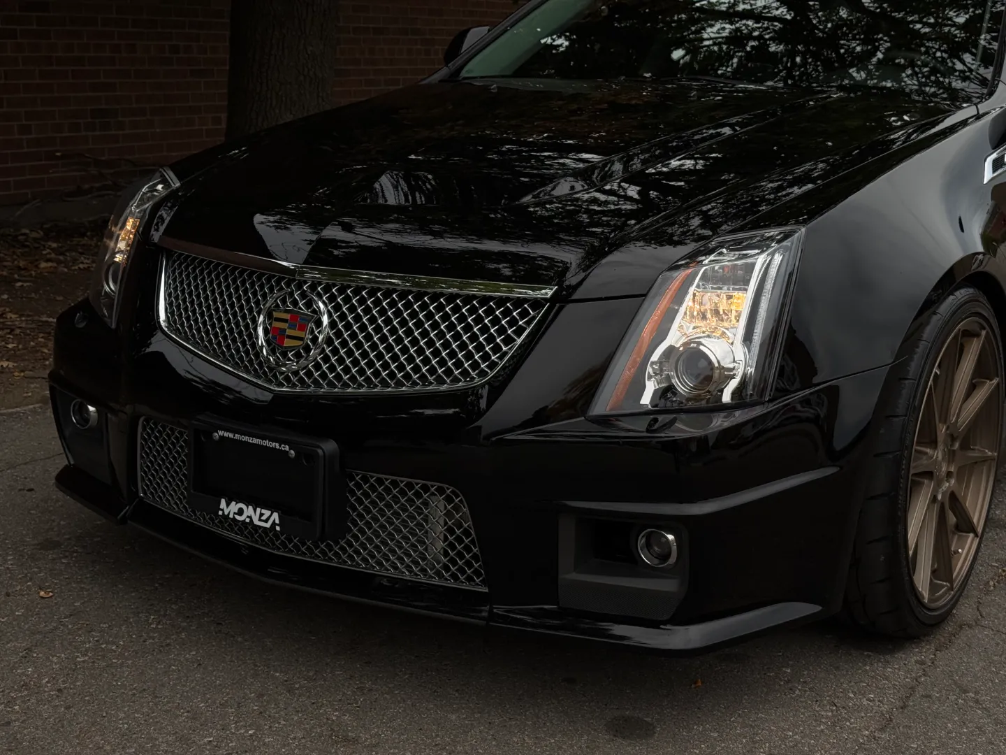 Cadillac CTS-V Sedan — photo 10