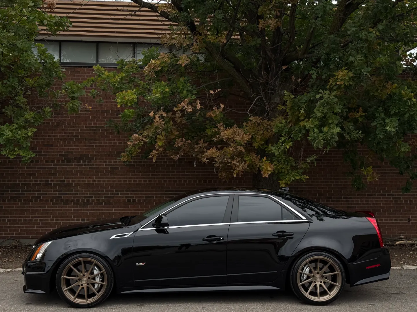 Cadillac CTS-V Sedan — photo 12
