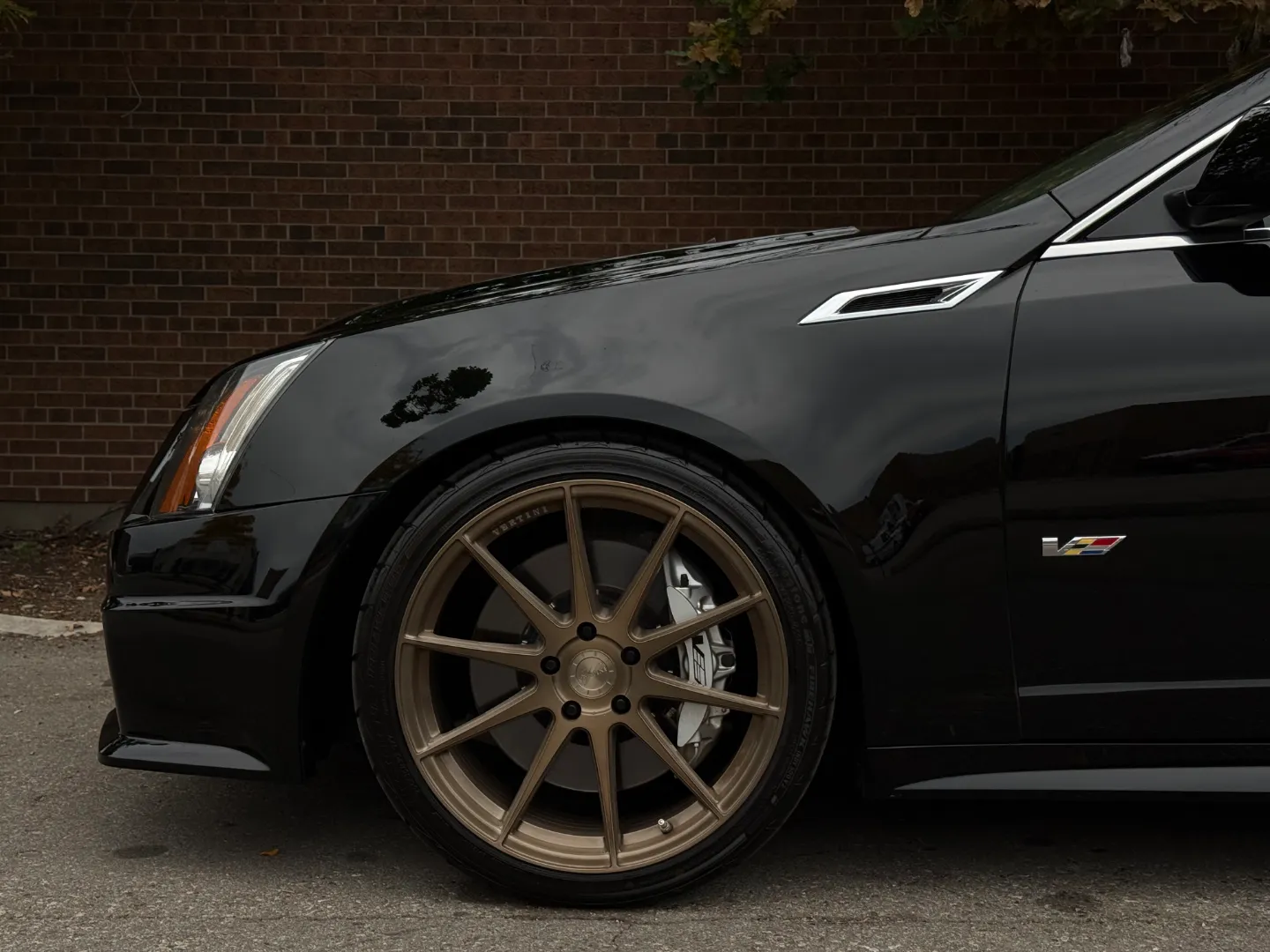 Cadillac CTS-V Sedan — photo 14