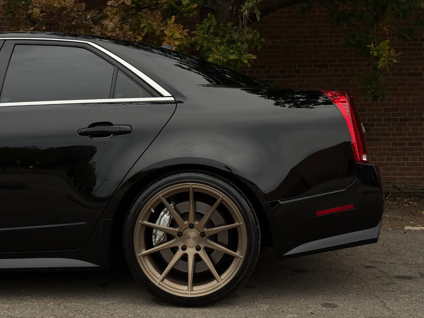 Cadillac CTS-V Sedan — photo 15