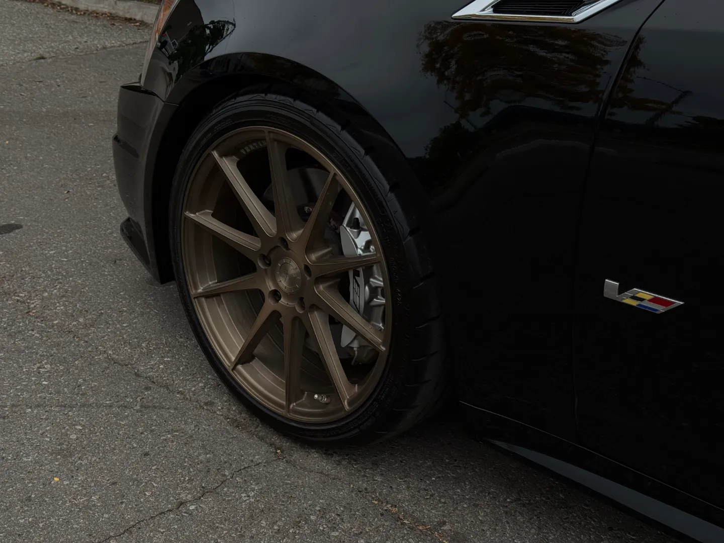 Cadillac CTS-V Sedan — photo 16