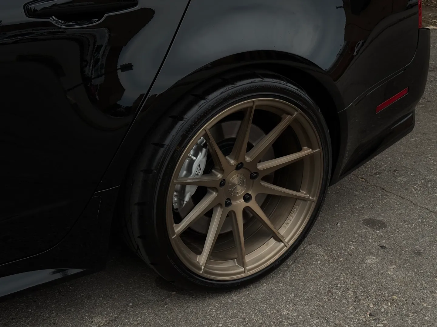 Cadillac CTS-V Sedan — photo 17