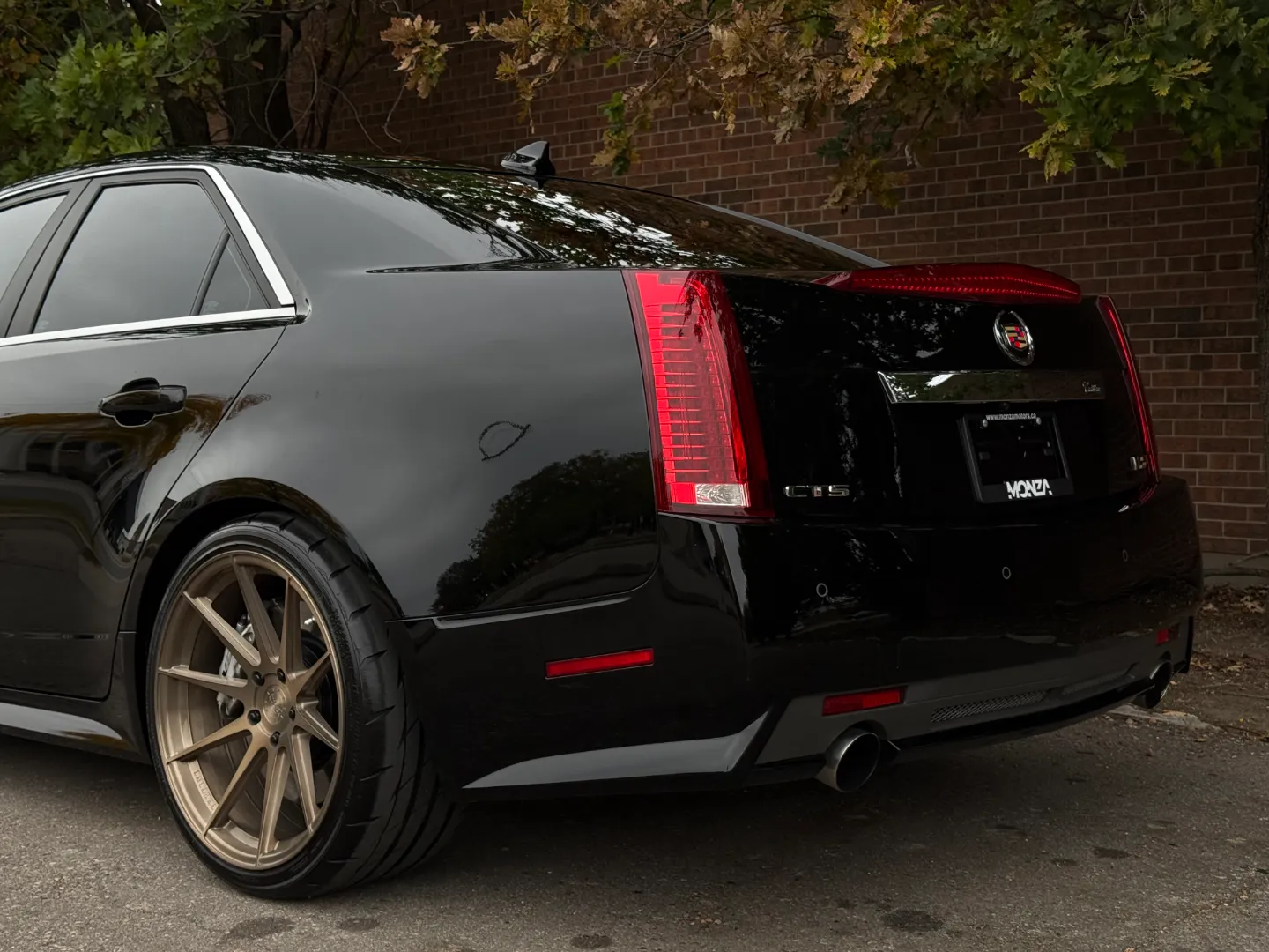 Cadillac CTS-V Sedan — photo 24