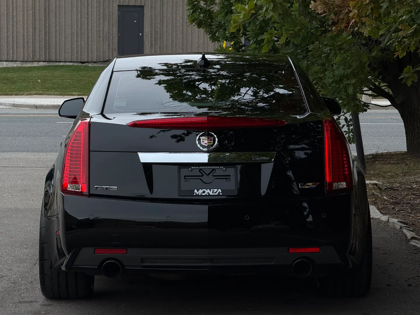 Cadillac CTS-V Sedan — photo 25