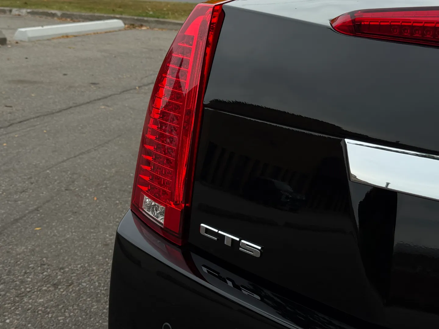 Cadillac CTS-V Sedan — photo 27