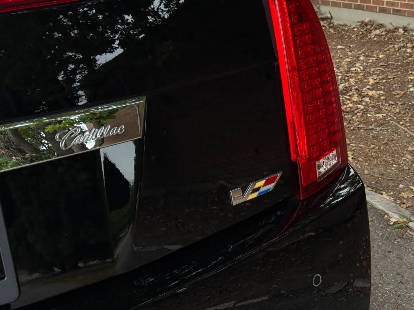 Cadillac CTS-V Sedan — photo 28