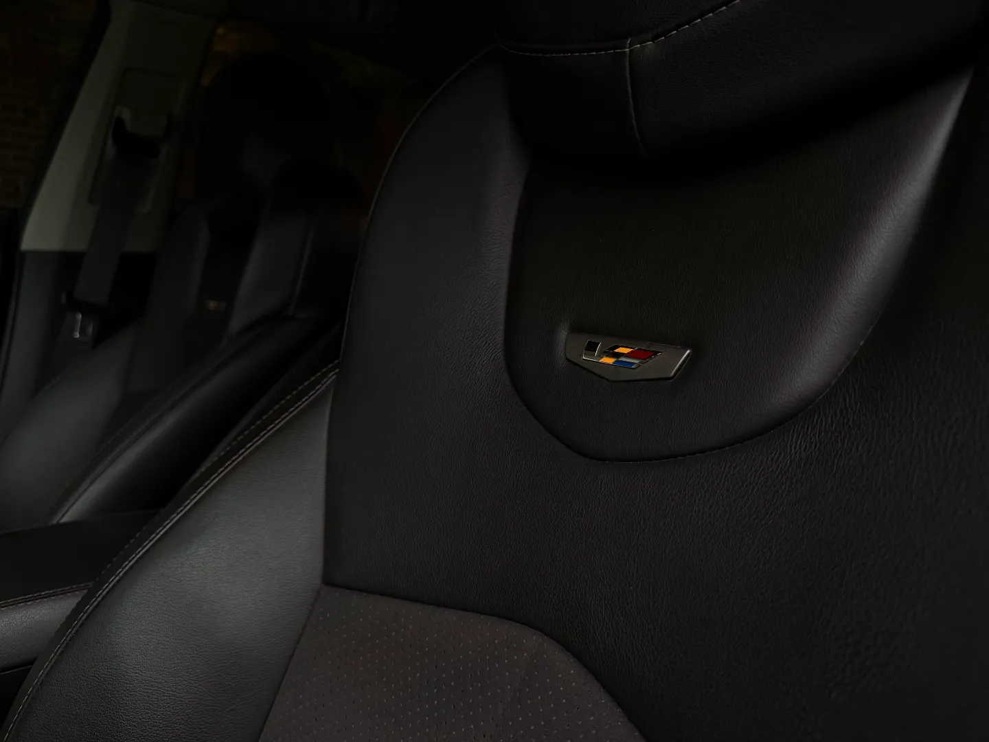 Cadillac CTS-V Sedan — photo 40