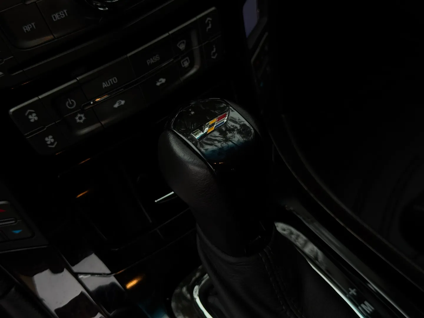 Cadillac CTS-V Sedan — photo 49
