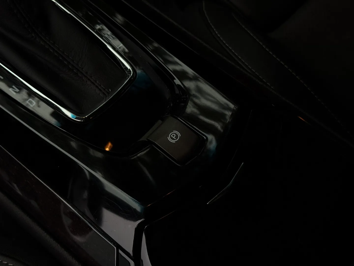 Cadillac CTS-V Sedan — photo 51