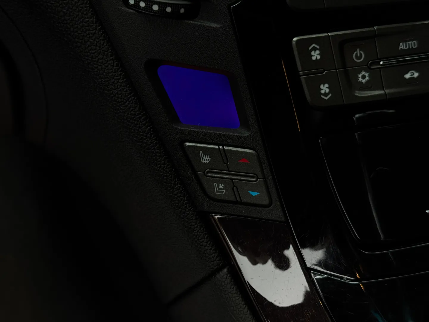 Cadillac CTS-V Sedan — photo 53