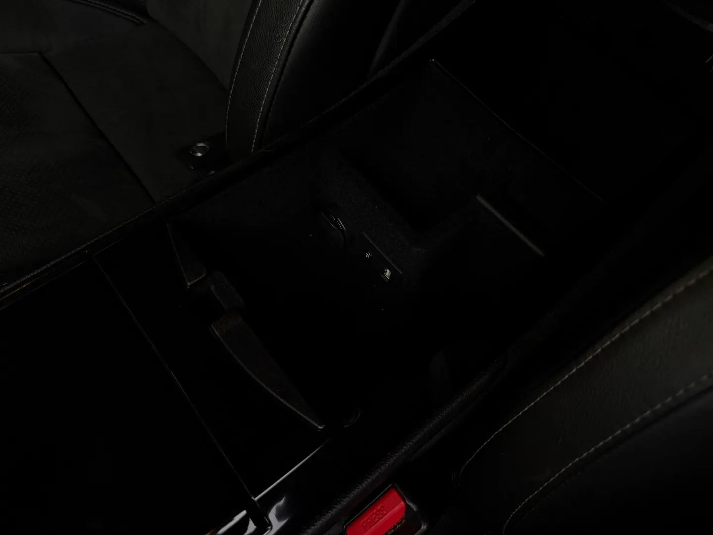Cadillac CTS-V Sedan — photo 66