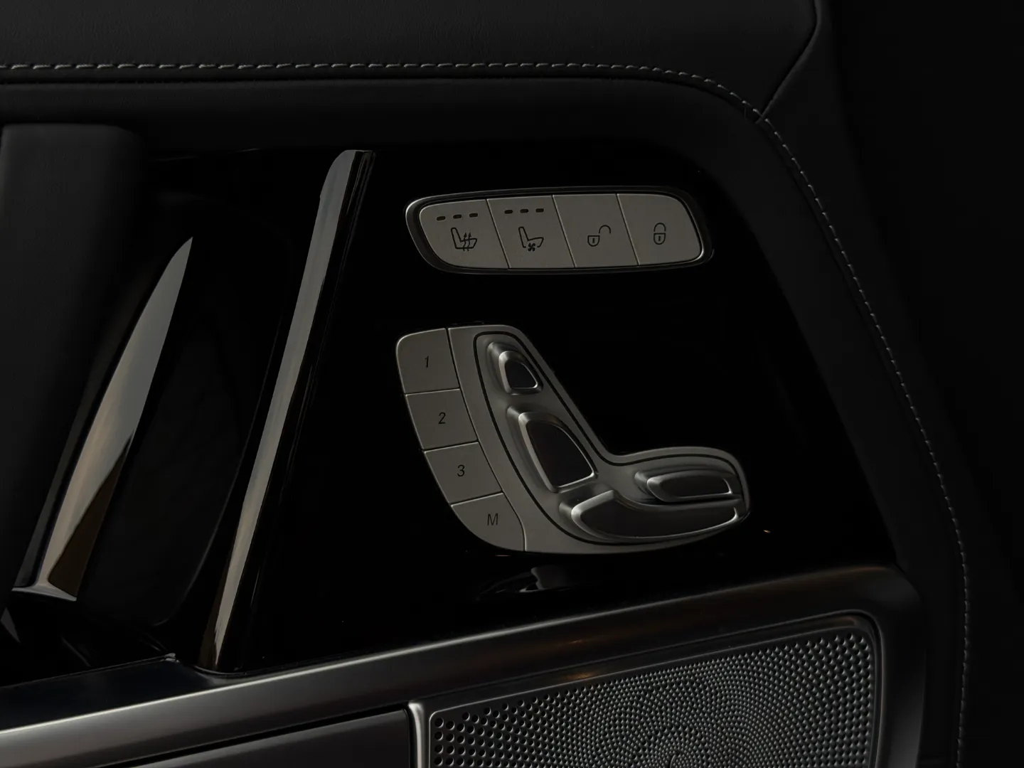 Mercedes Benz G63 AMG  — photo 46