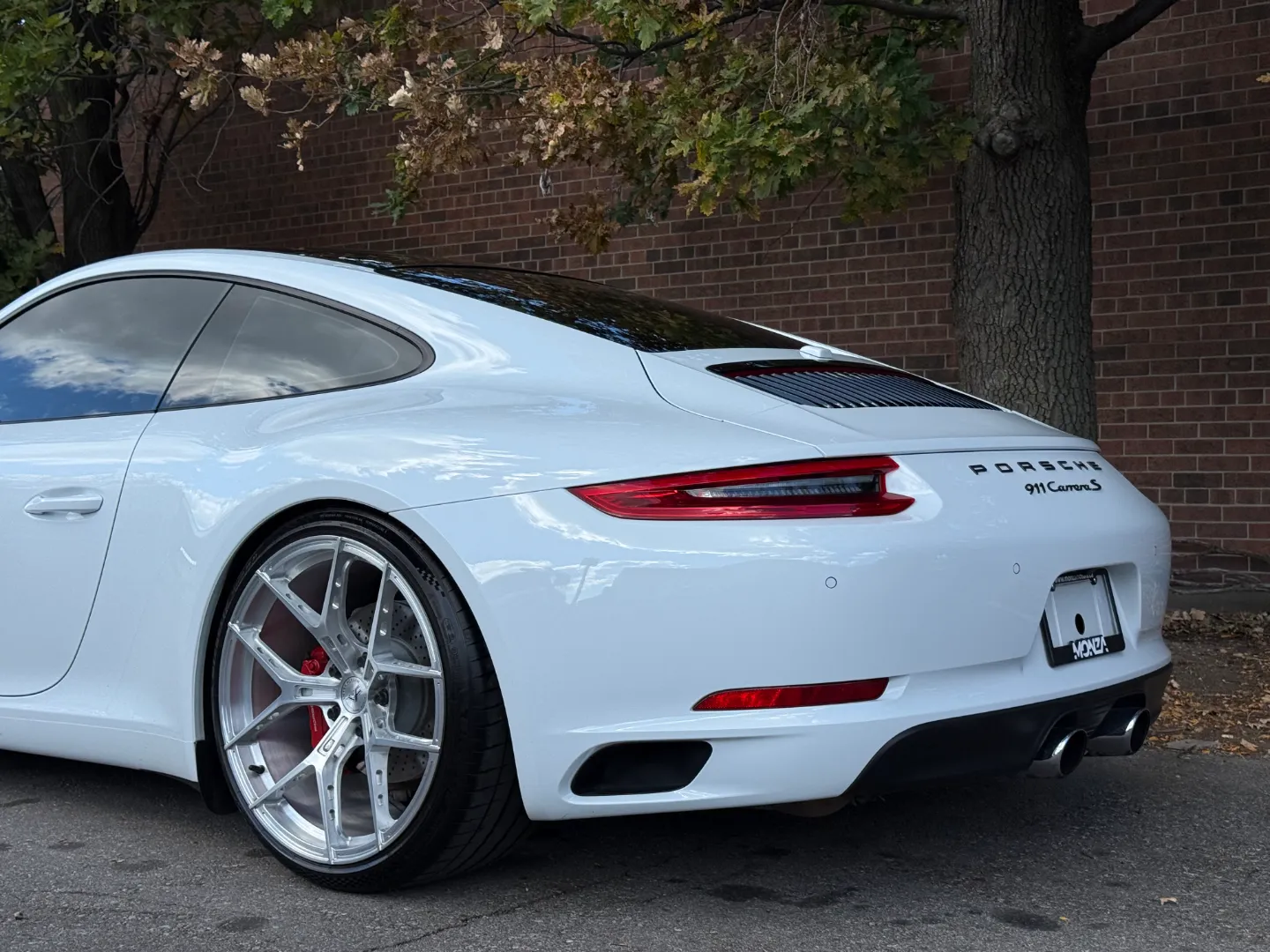 Porsche 911 Carrera S Coupe — photo 23