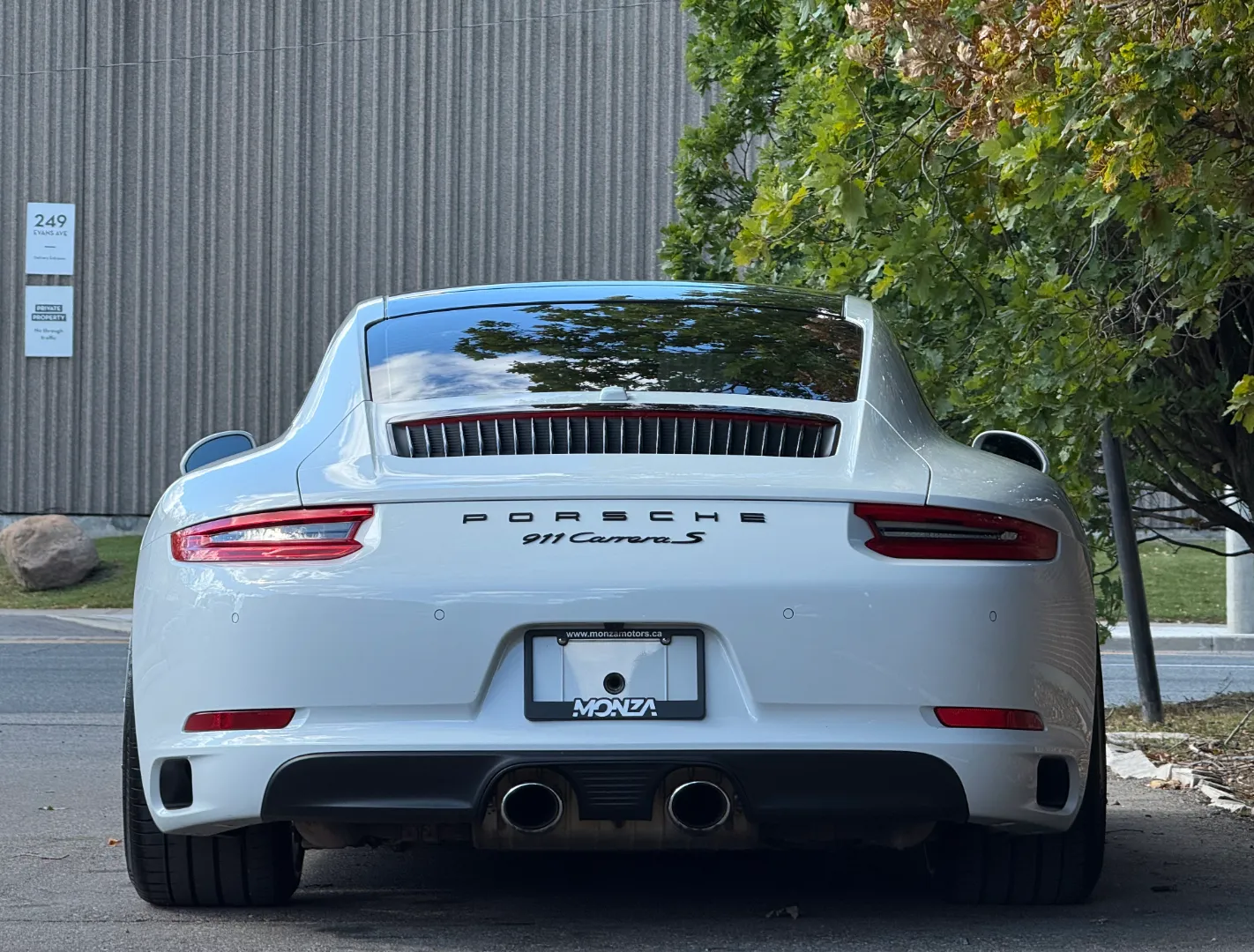 Porsche 911 Carrera S Coupe — photo 25