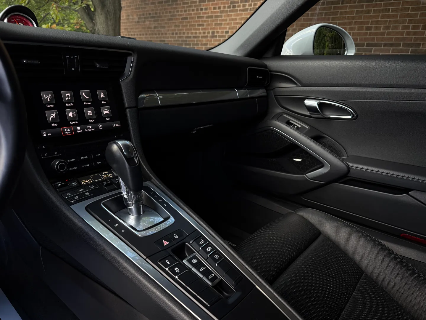 Porsche 911 Carrera S Coupe — photo 43