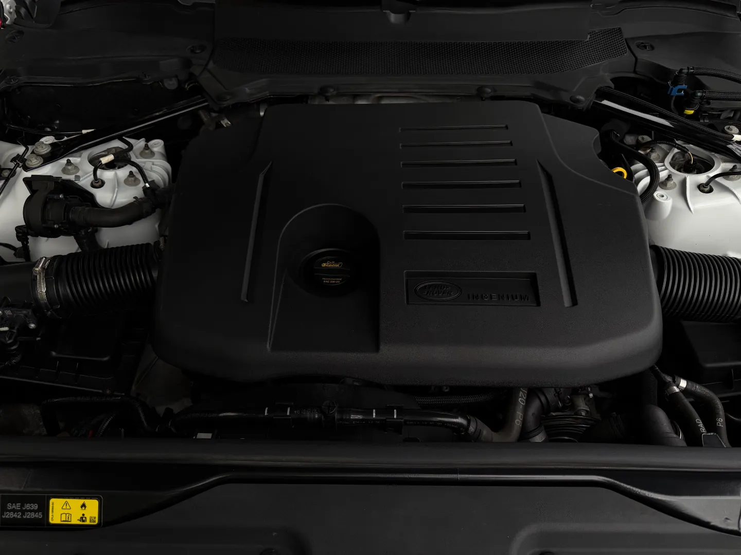 Land Rover Discovery S R-Dynamic — photo 33