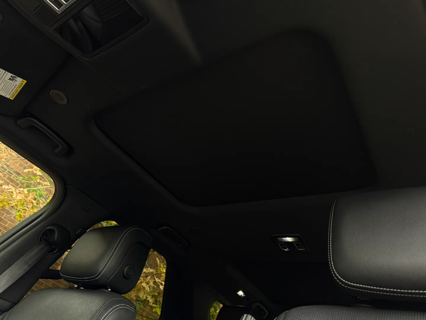 Land Rover Discovery S R-Dynamic — photo 61