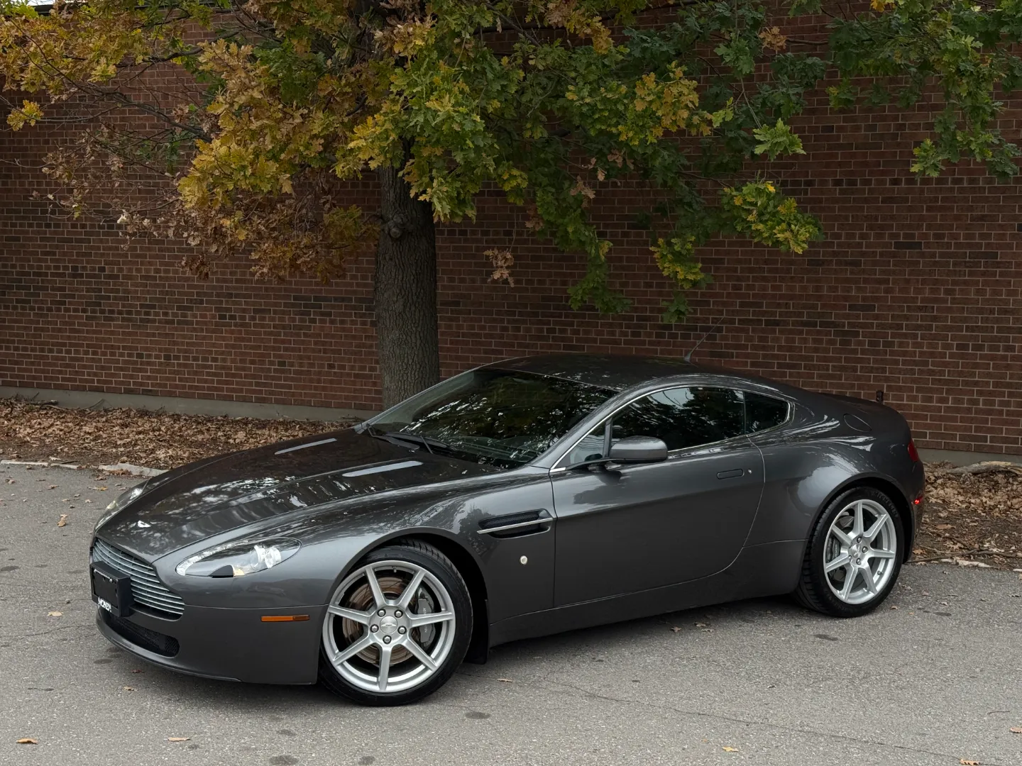 Aston Martin V8 Vantage Coupe 6 Speed Manual — photo 2