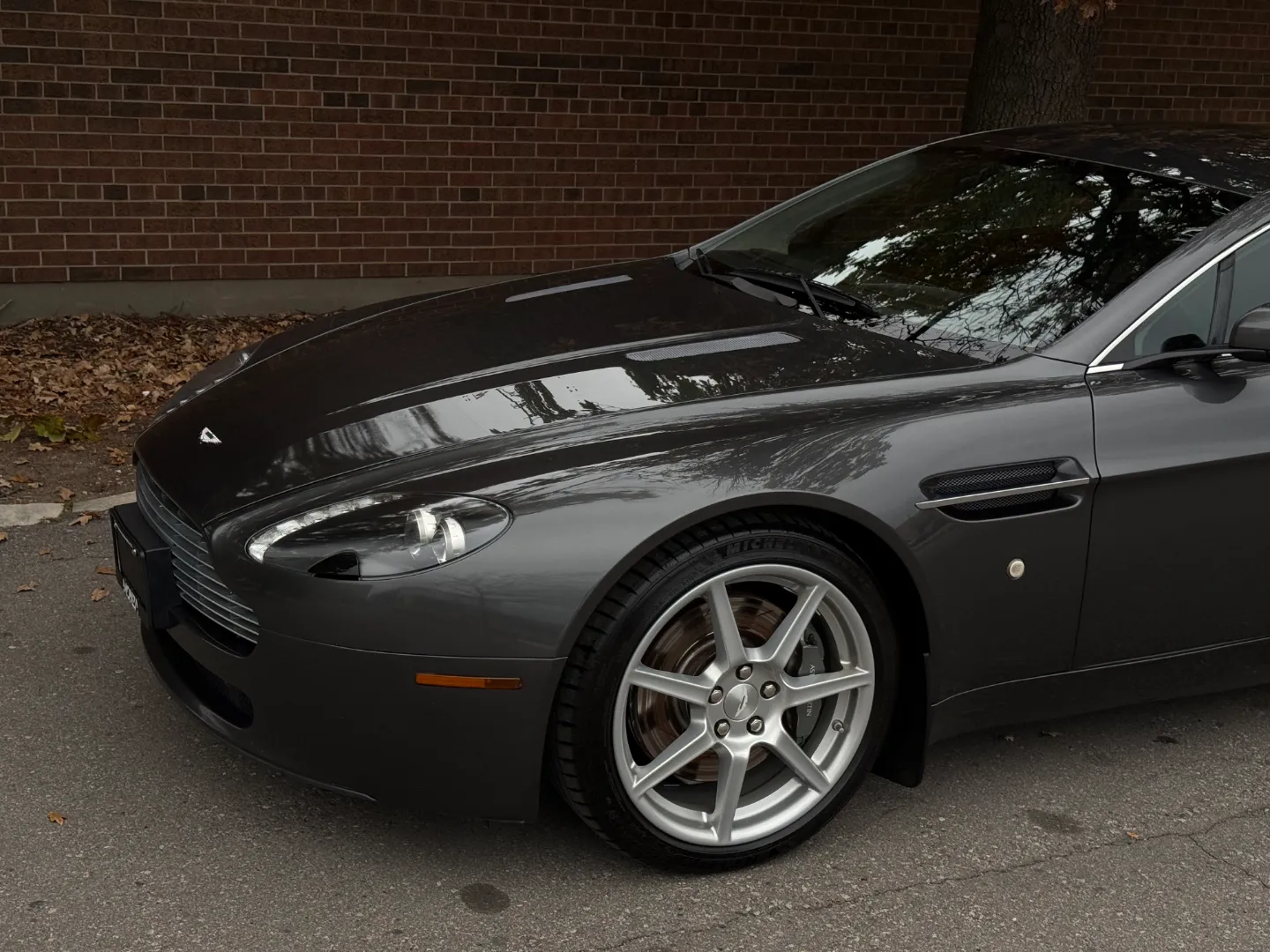 Aston Martin V8 Vantage Coupe 6 Speed Manual — photo 6