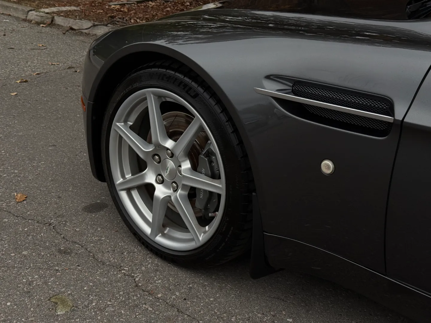 Aston Martin V8 Vantage Coupe 6 Speed Manual — photo 15