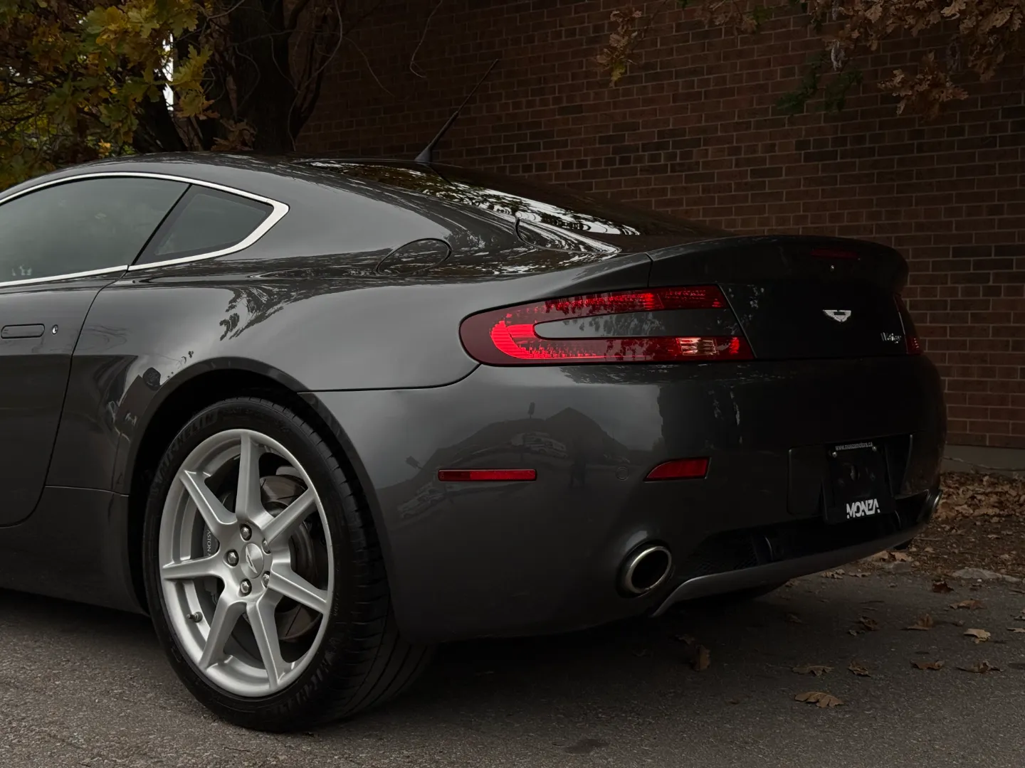 Aston Martin V8 Vantage Coupe 6 Speed Manual — photo 24