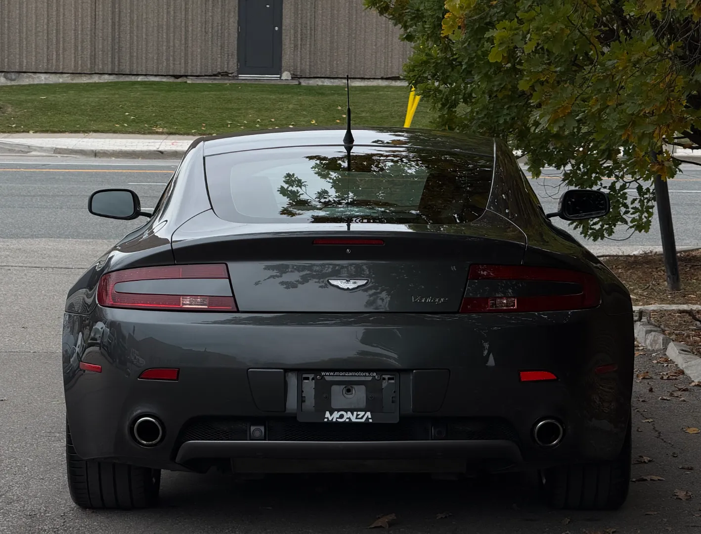Aston Martin V8 Vantage Coupe 6 Speed Manual — photo 25