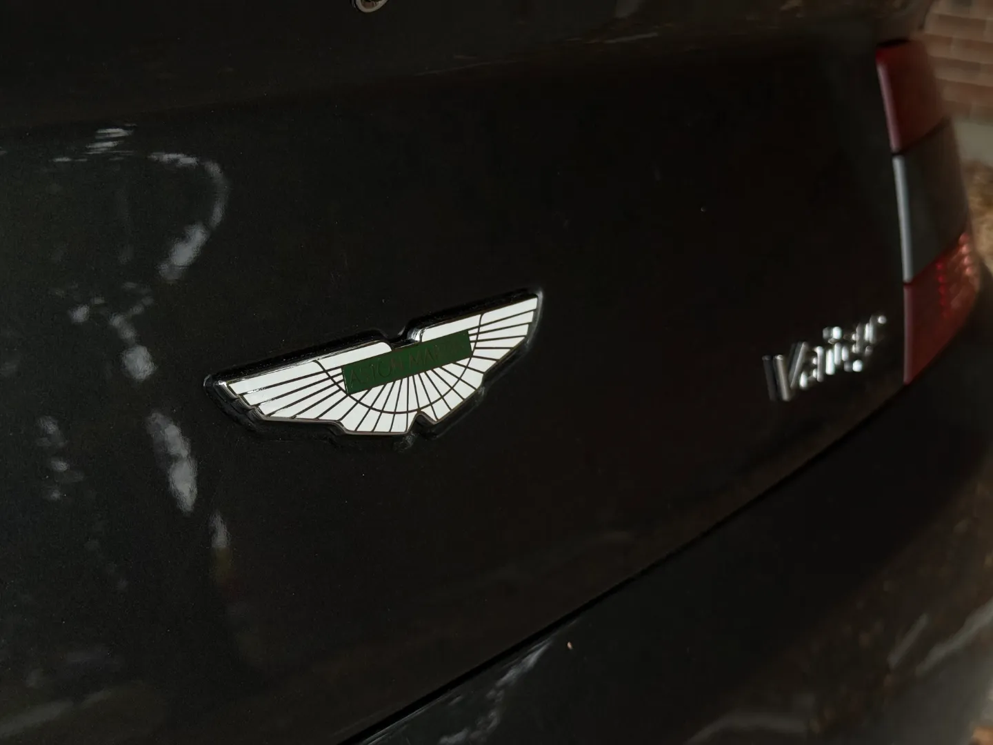Aston Martin V8 Vantage Coupe 6 Speed Manual — photo 31