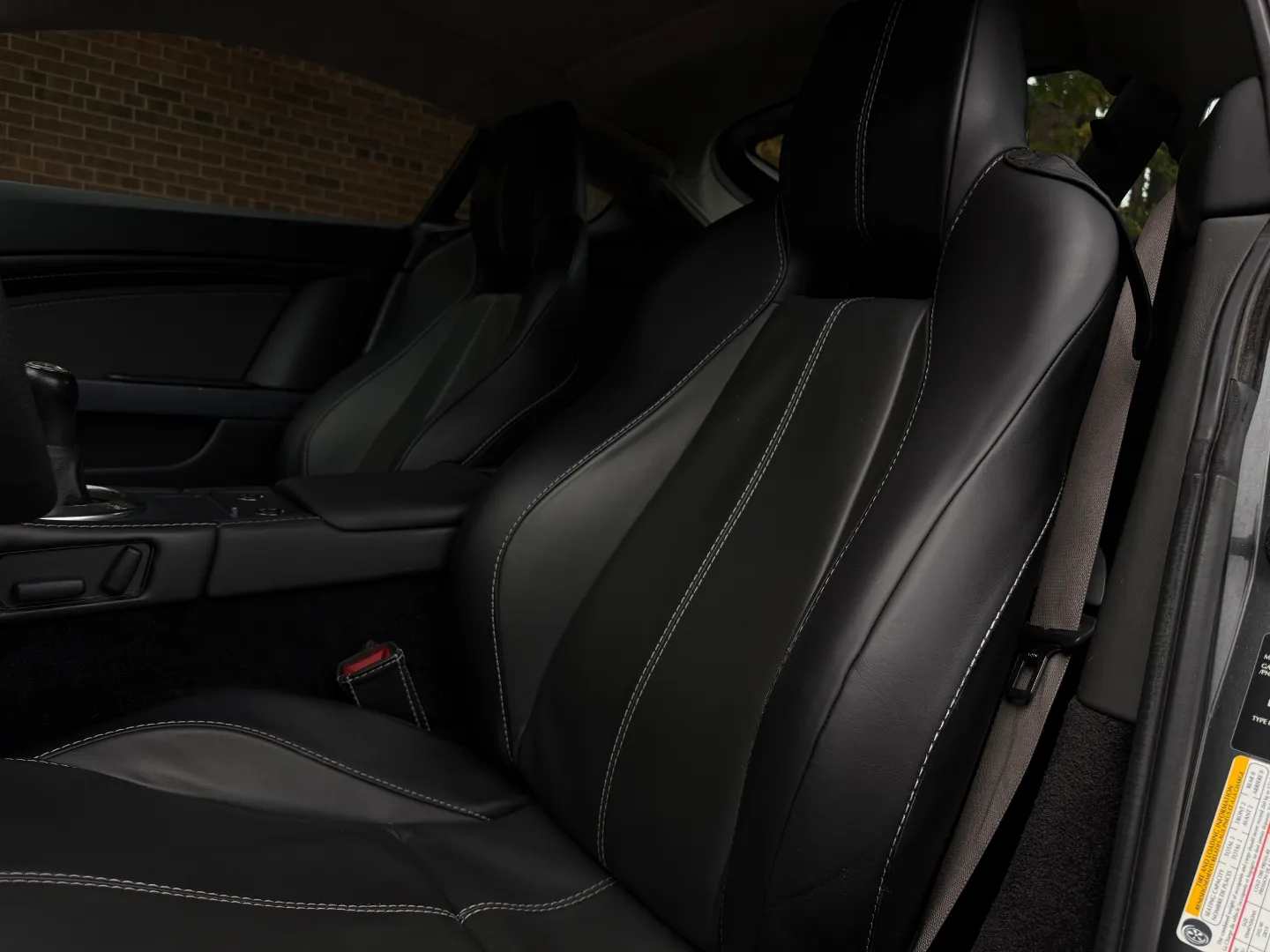 Aston Martin V8 Vantage Coupe 6 Speed Manual — photo 41
