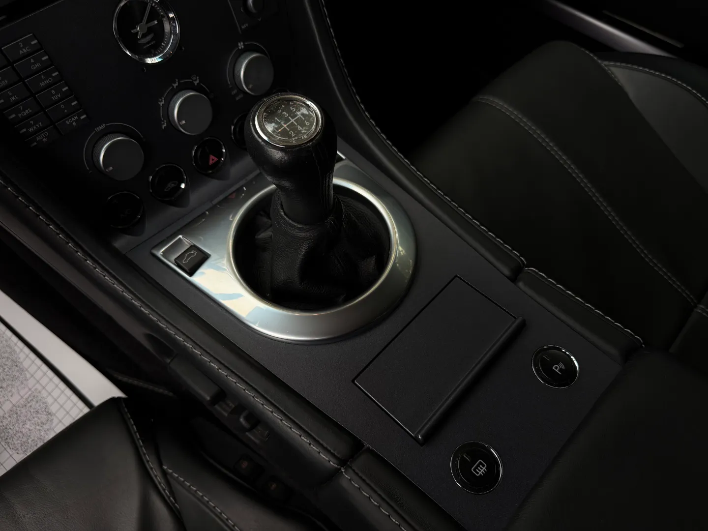 Aston Martin V8 Vantage Coupe 6 Speed Manual — photo 48