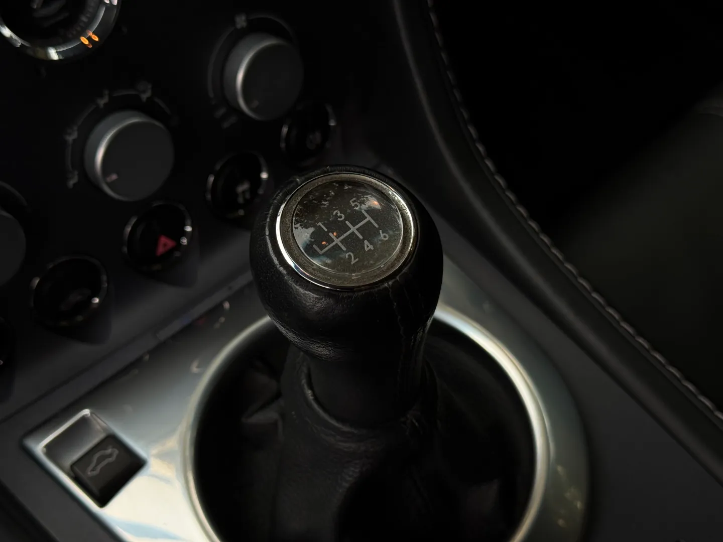 Aston Martin V8 Vantage Coupe 6 Speed Manual — photo 49