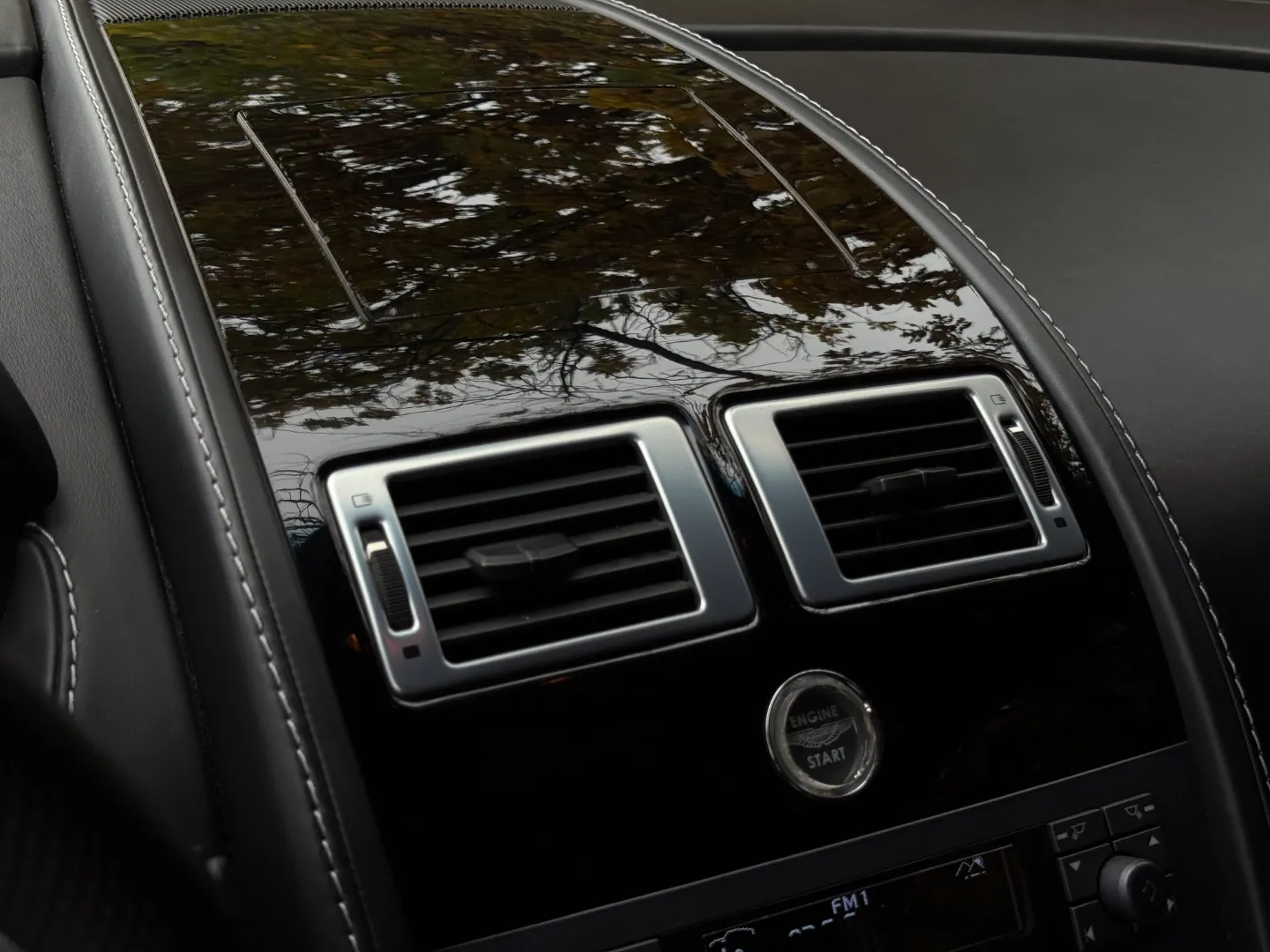 Aston Martin V8 Vantage Coupe 6 Speed Manual — photo 53
