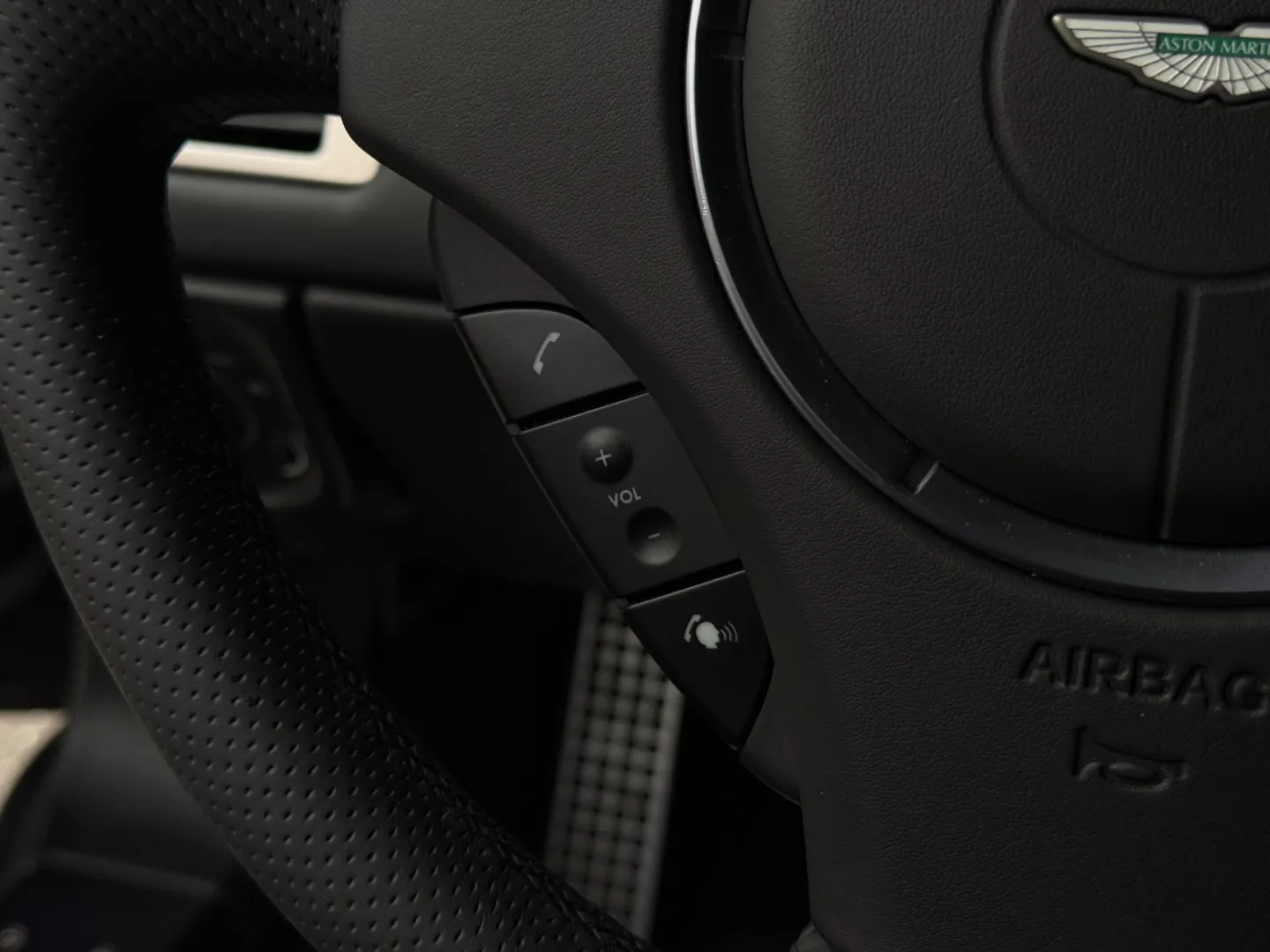 Aston Martin V8 Vantage Coupe 6 Speed Manual — photo 64