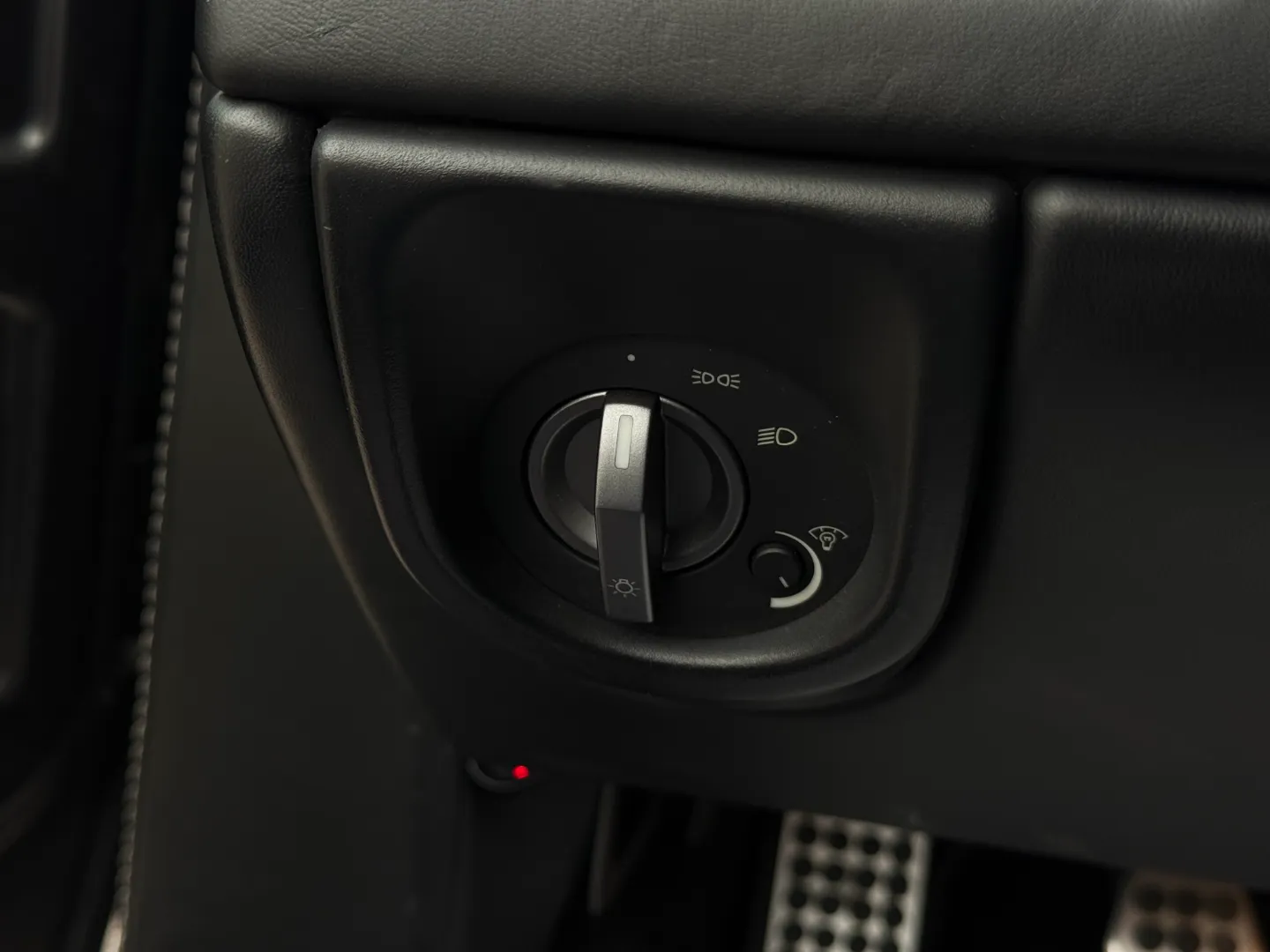 Aston Martin V8 Vantage Coupe 6 Speed Manual — photo 67