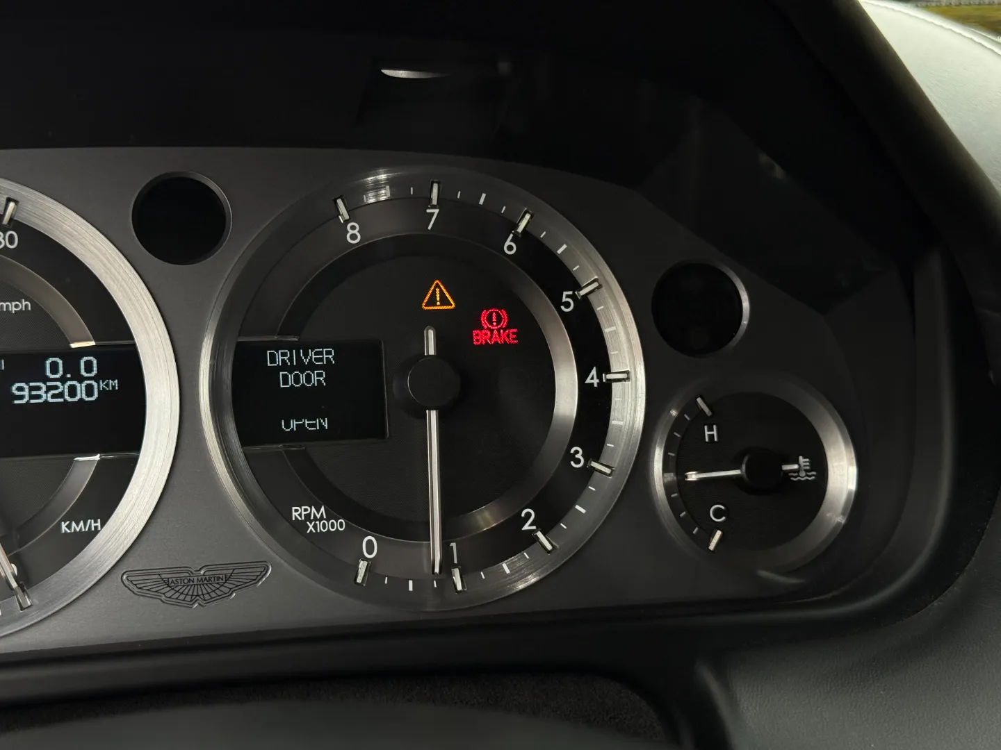 Aston Martin V8 Vantage Coupe 6 Speed Manual — photo 71