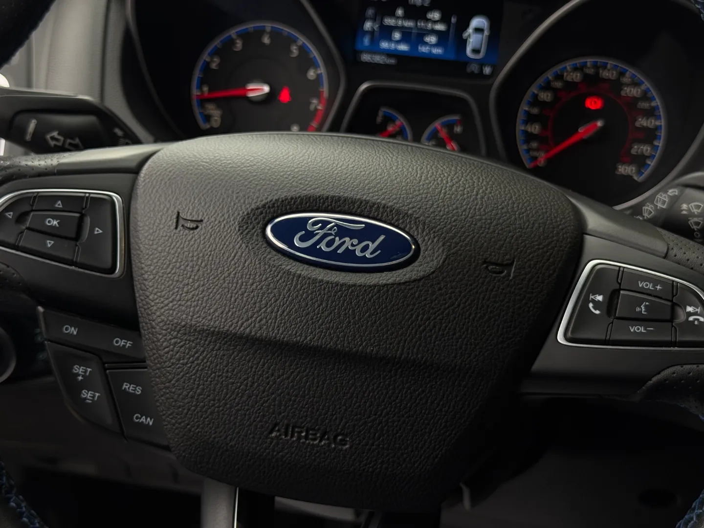 Ford Focus RS  — photo 66