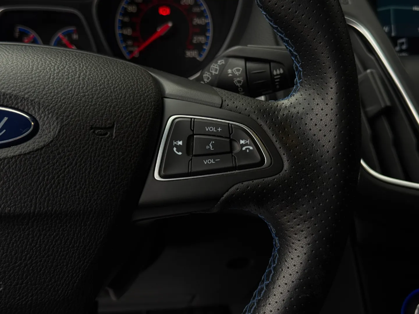Ford Focus RS  — photo 68